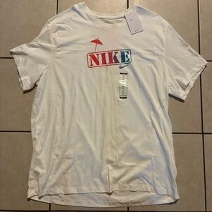 NWT Nike Men's 2XL White Short Sleeve Graphic T-Shirt